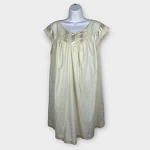 Vintage Sears Perma Prest Cotton Satin Yellow Sleevless nighgown Size 40-42